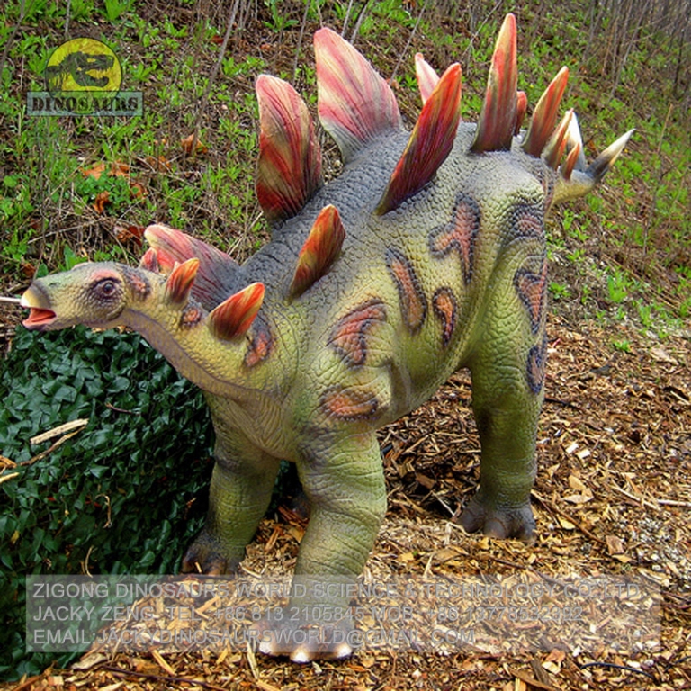 animatronic stegosaurus