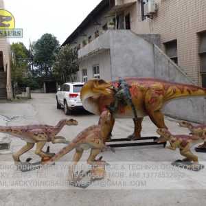 DWD240 Iguanodon attacked by three raptors